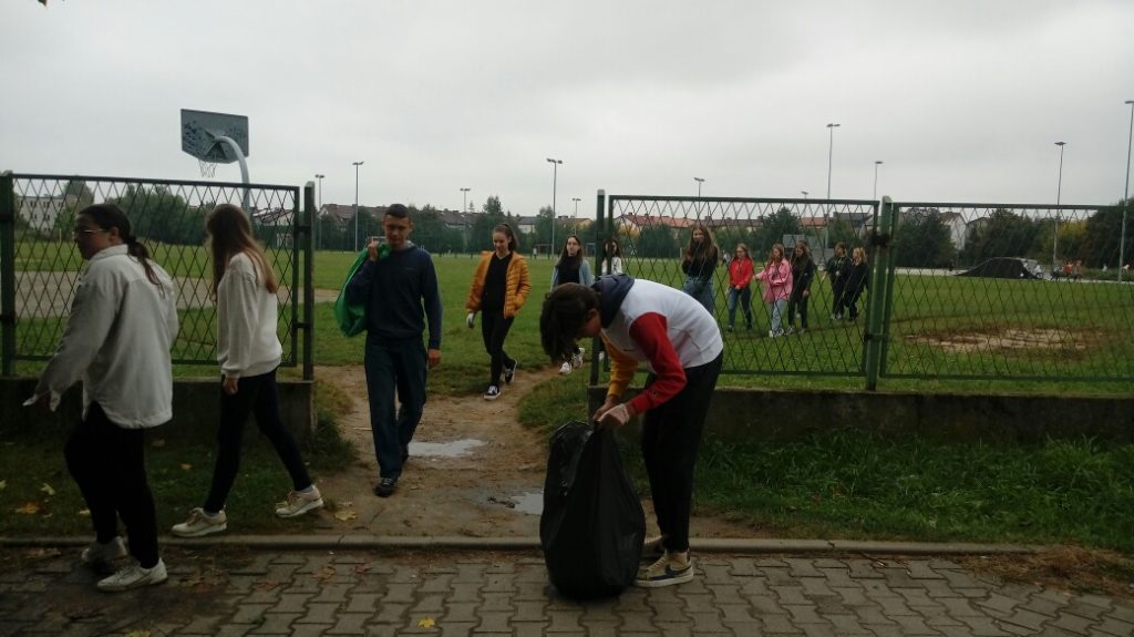 Sprzątanie Świata w 2021 roku przez uczniów Kochanowskiego